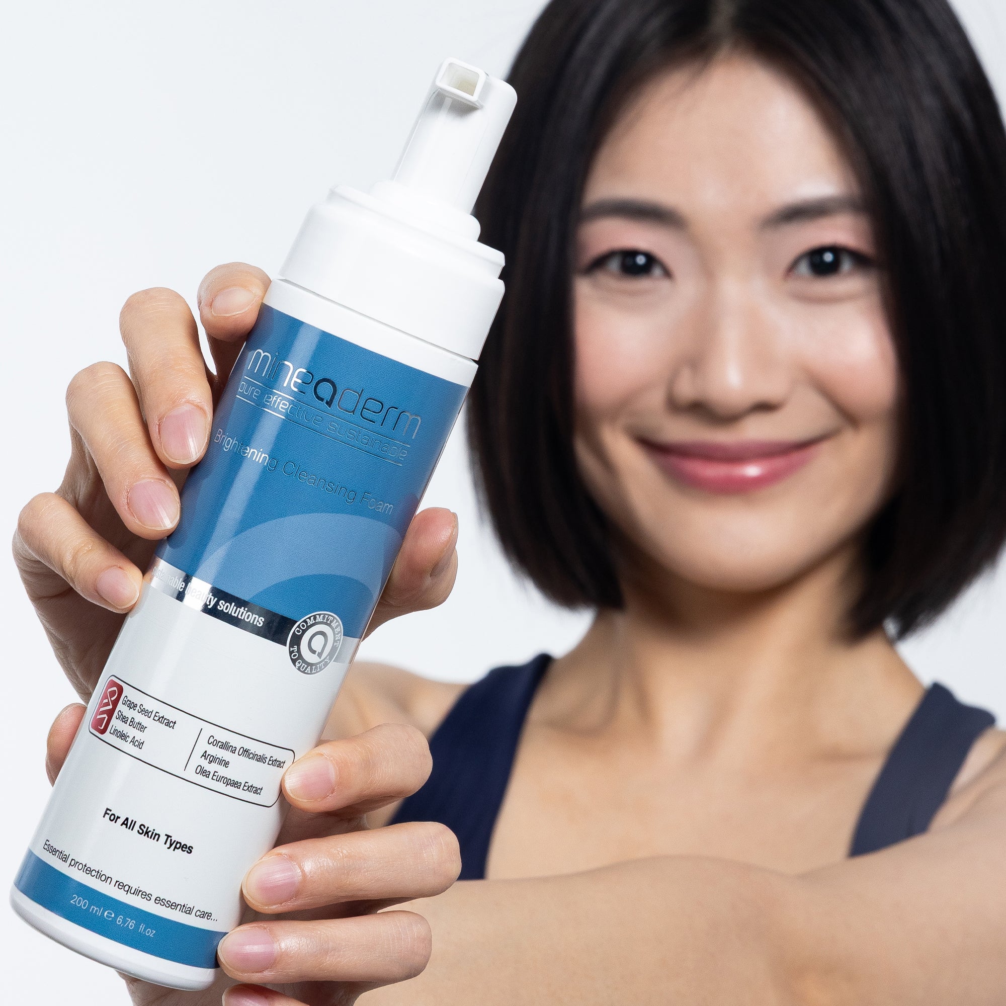Brightening Cleansing Foam – Gentle Face Wash with Grape Seed & Olive Leaf Extract | SLS-Free Daily Cleanser for Dull & Sensitive Skin